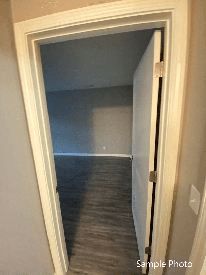 Lake Geneva Apartment: 1157 S. Wells St