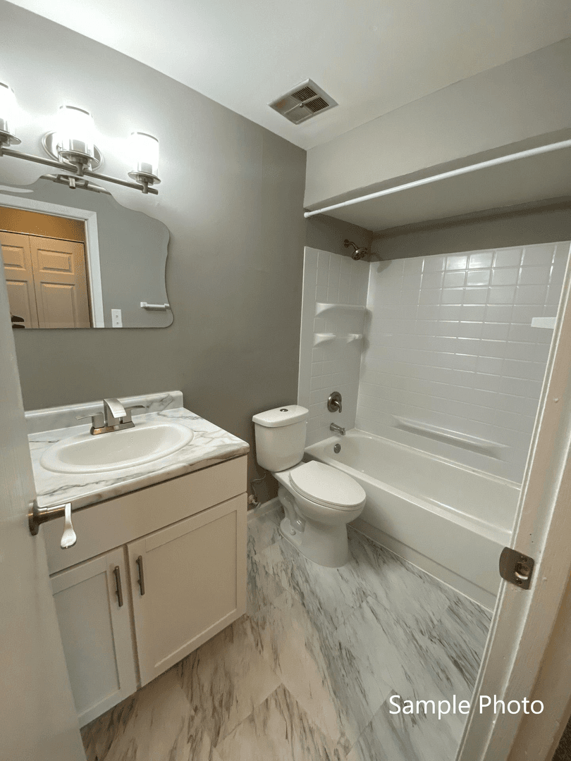Lake Villa Apartment: 149 N Milwaukee Ave