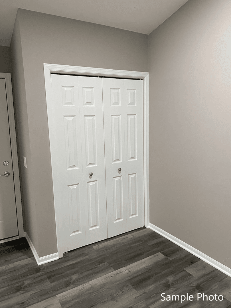 Bristol Apartment: 19624 82nd St