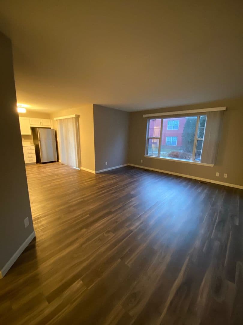 Lake Geneva Apartment: 1157 S. Wells St