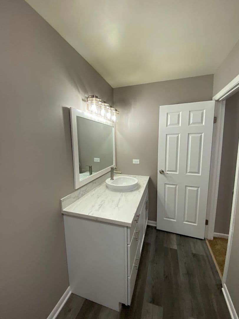 Lake Villa Apartment: 149 N Milwaukee Ave