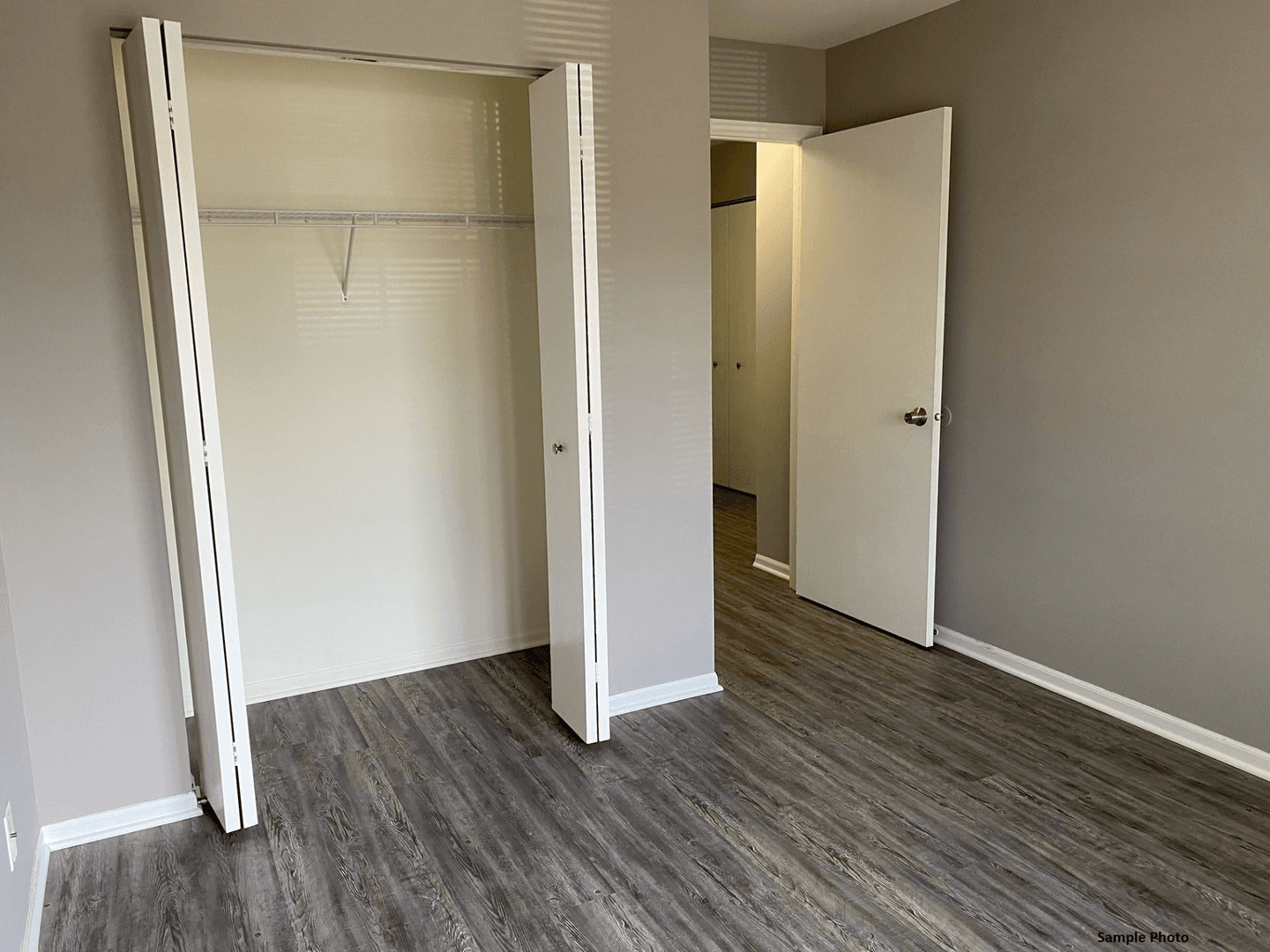 Lake Geneva Apartment: 1157 S. Wells St
