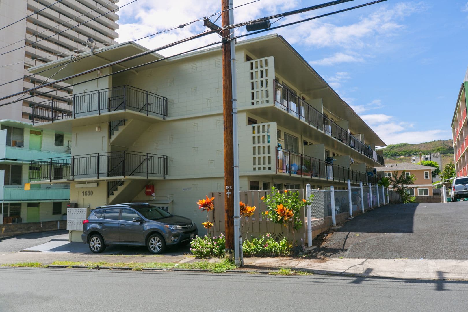 Honolulu Apartment: 1650 Liholiho St.
