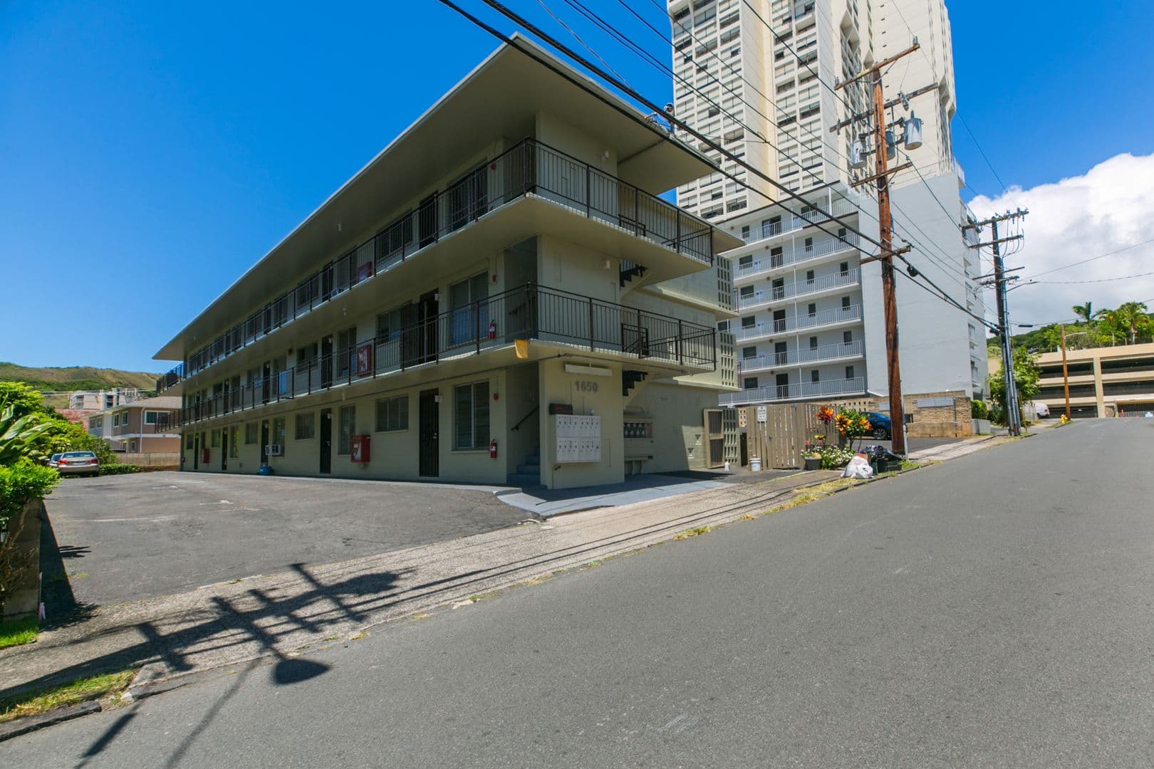 Honolulu Apartment: 1650 Liholiho St.