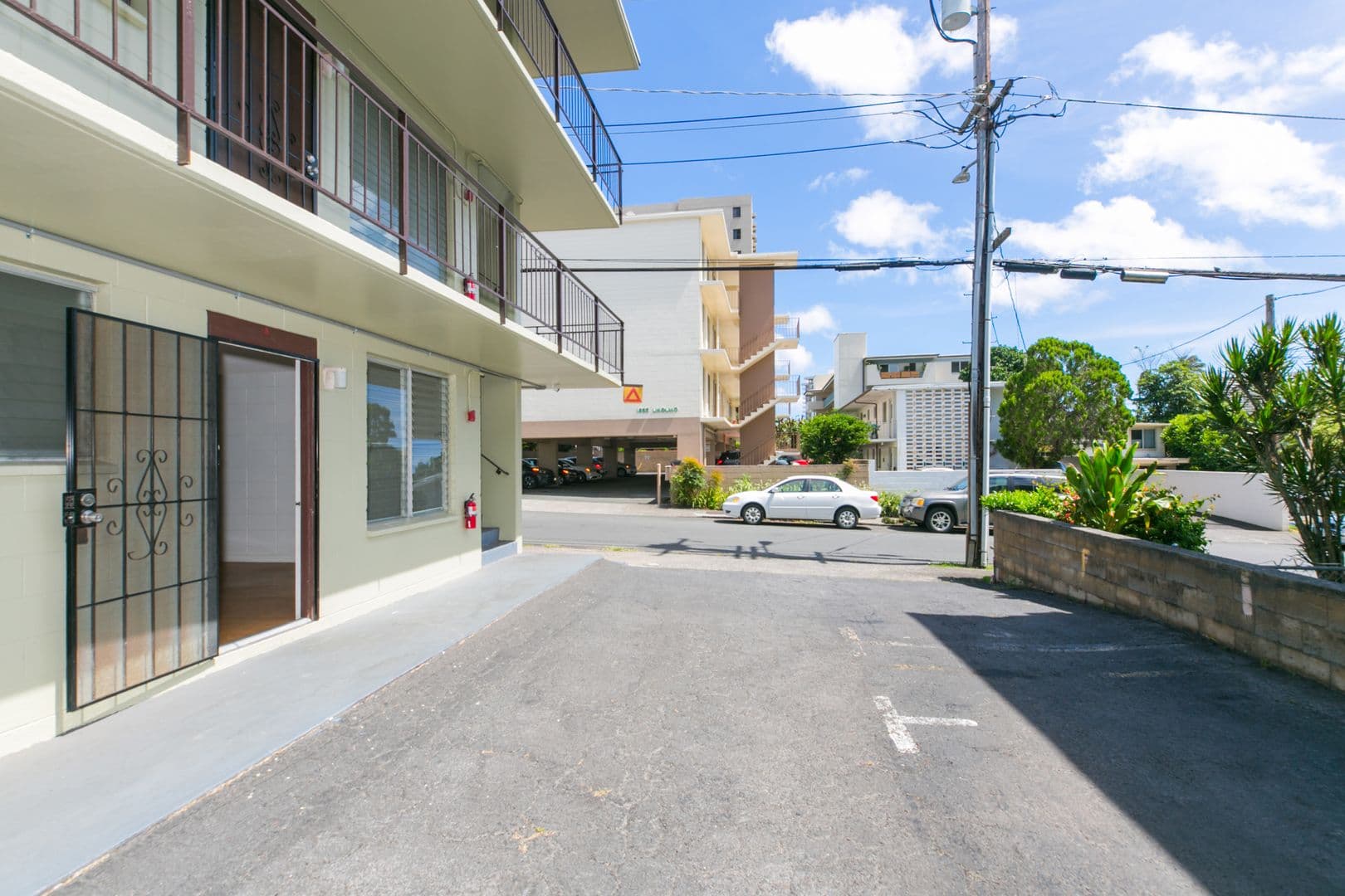Honolulu Apartment: 1650 Liholiho St.
