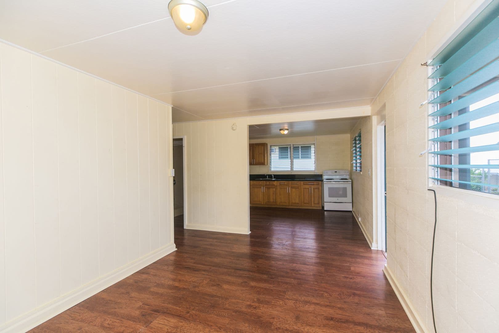 Honolulu Apartment: 1112 4th Ave.