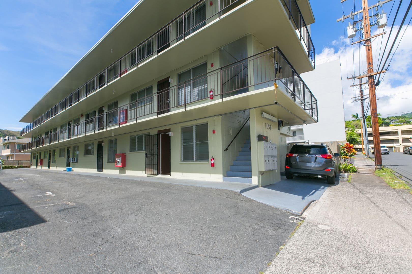 Honolulu Apartment: 1650 Liholiho St.