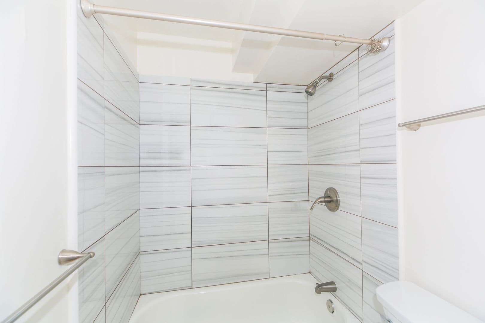 Honolulu Condo: 445 Seaside Ave. #1616