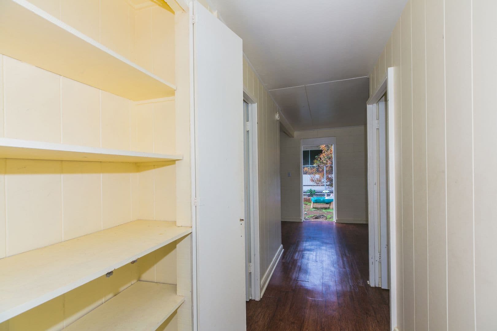 Honolulu Apartment: 1112 4th Ave.