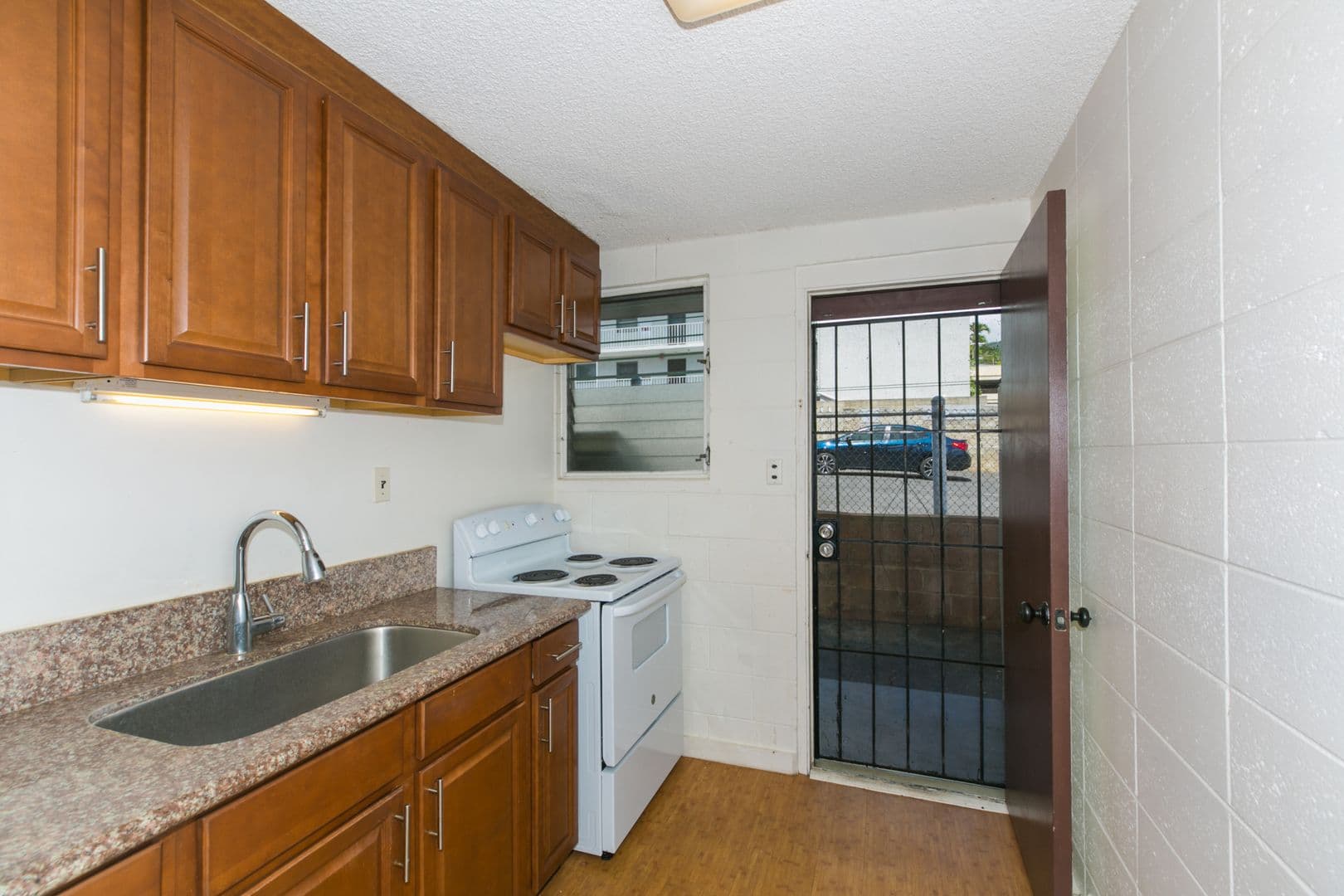 Honolulu Apartment: 1650 Liholiho St.