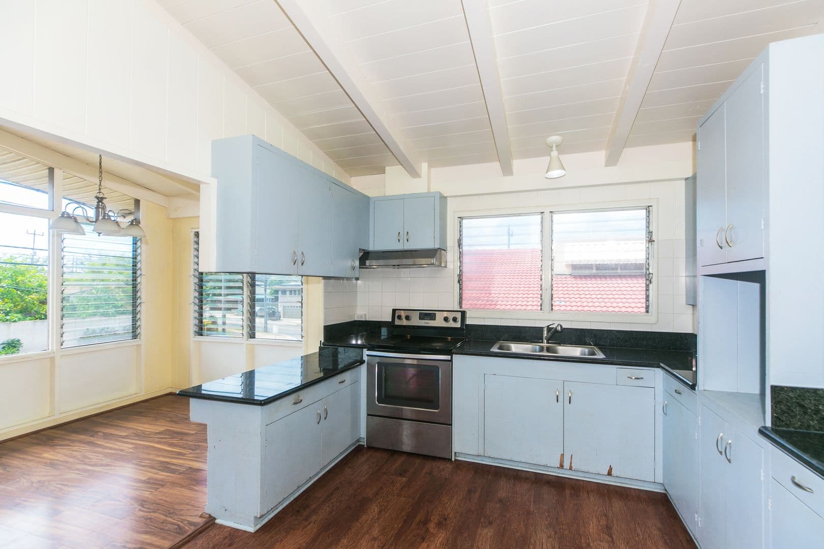 Honolulu Apartment: 1112 4th Ave.