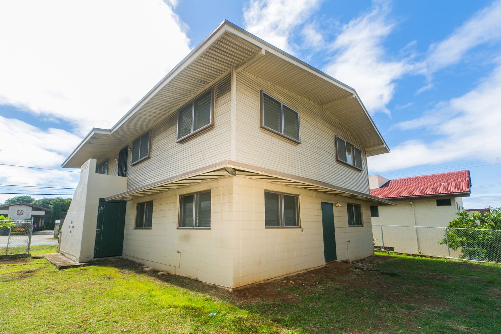 Honolulu Apartment: 1112 4th Ave.