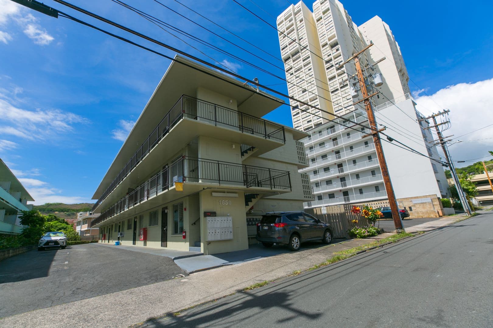 Honolulu Apartment: 1650 Liholiho St.