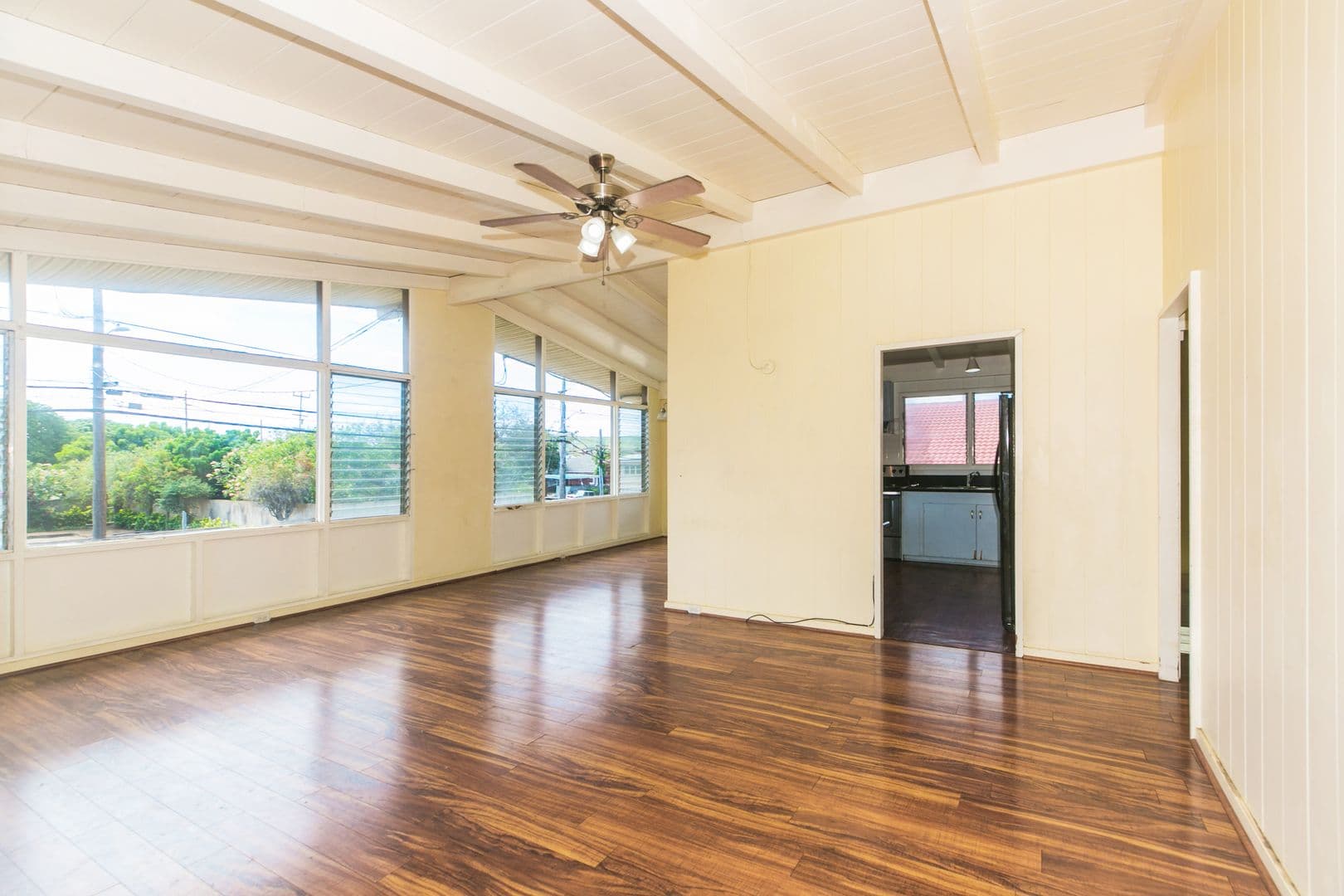 Honolulu Apartment: 1112 4th Ave.