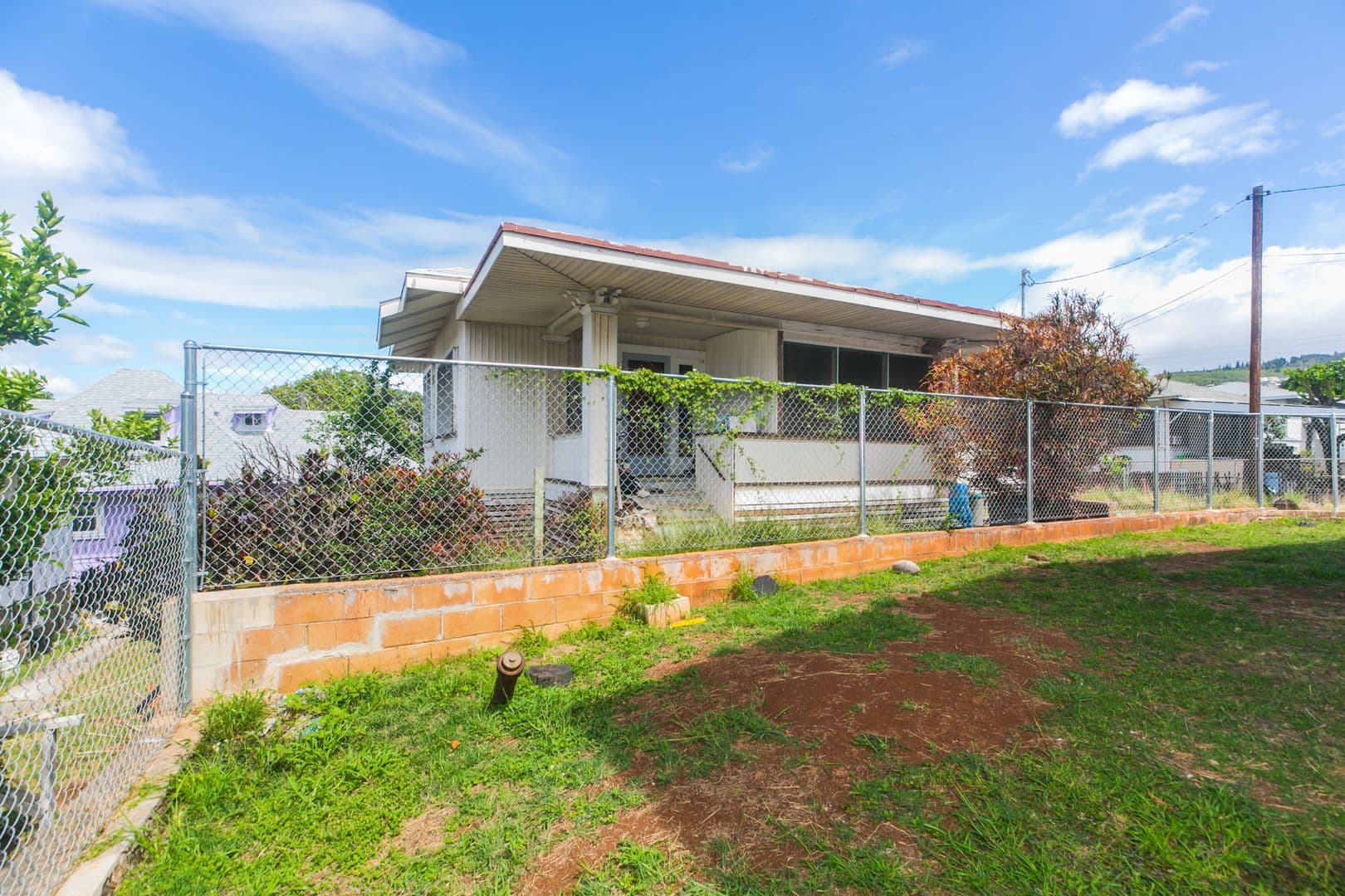 Honolulu Apartment: 1112 4th Ave.