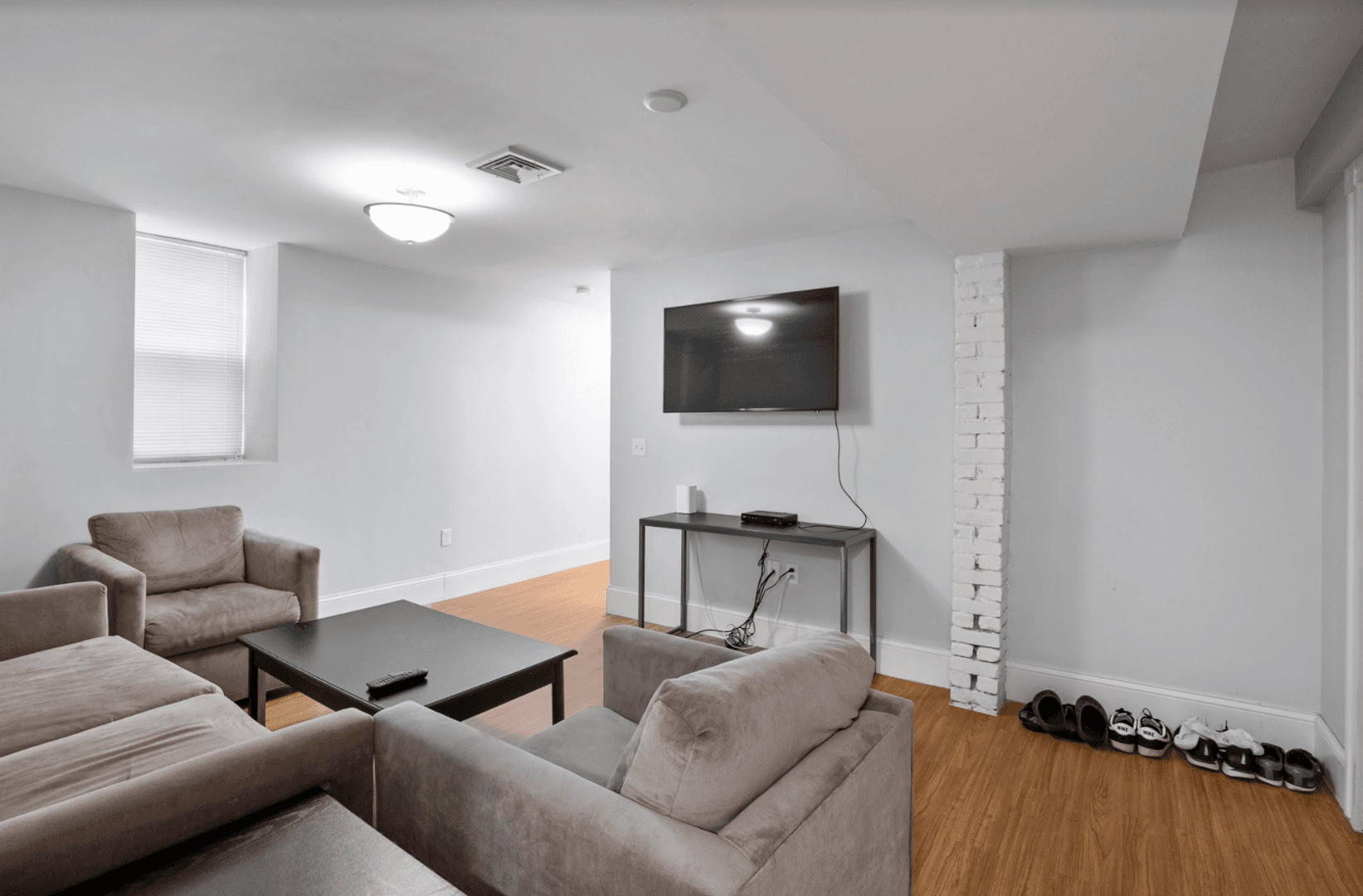 Waltham Apartment: 139 Adams Street