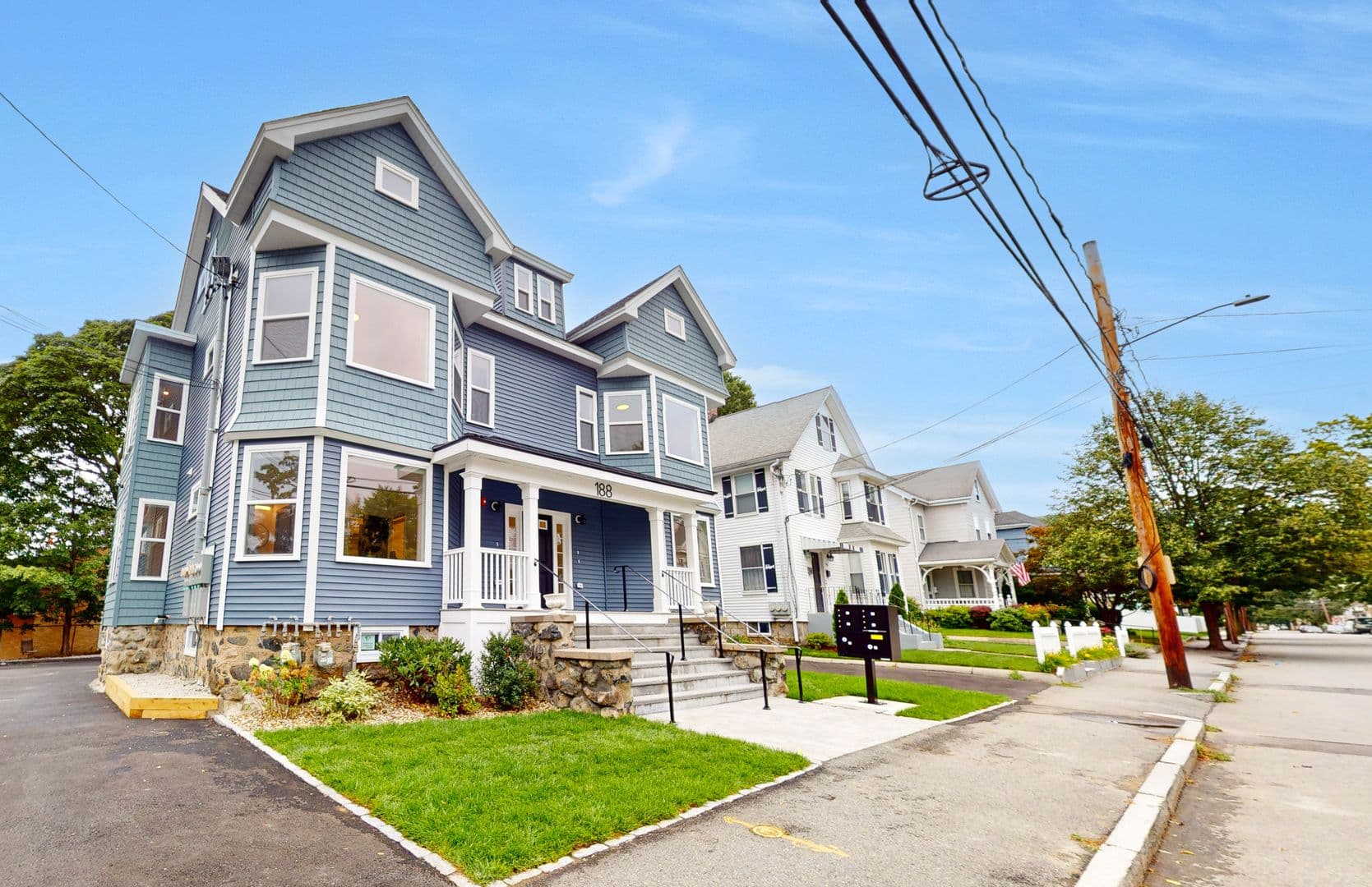 Waltham Apartment: 188 Ash Street