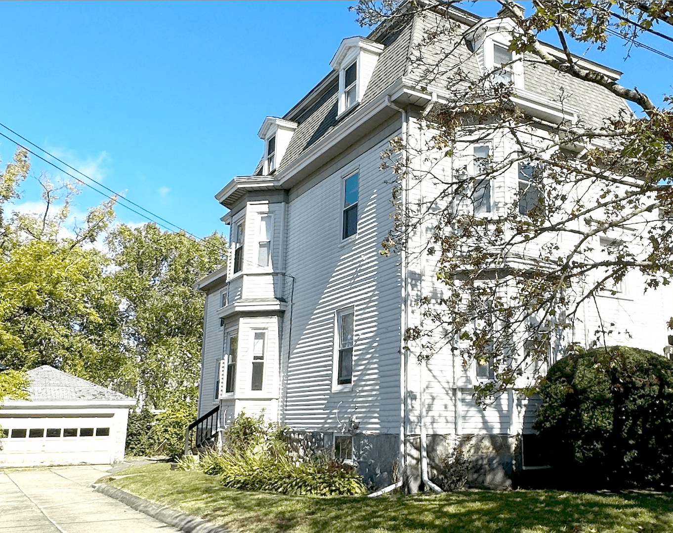 Waltham Apartment: 184 Ash Street