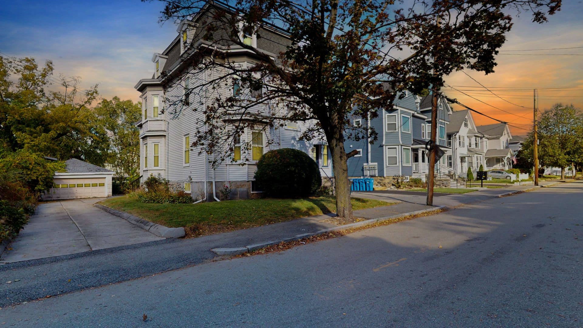 Waltham Apartment: 184 Ash Street