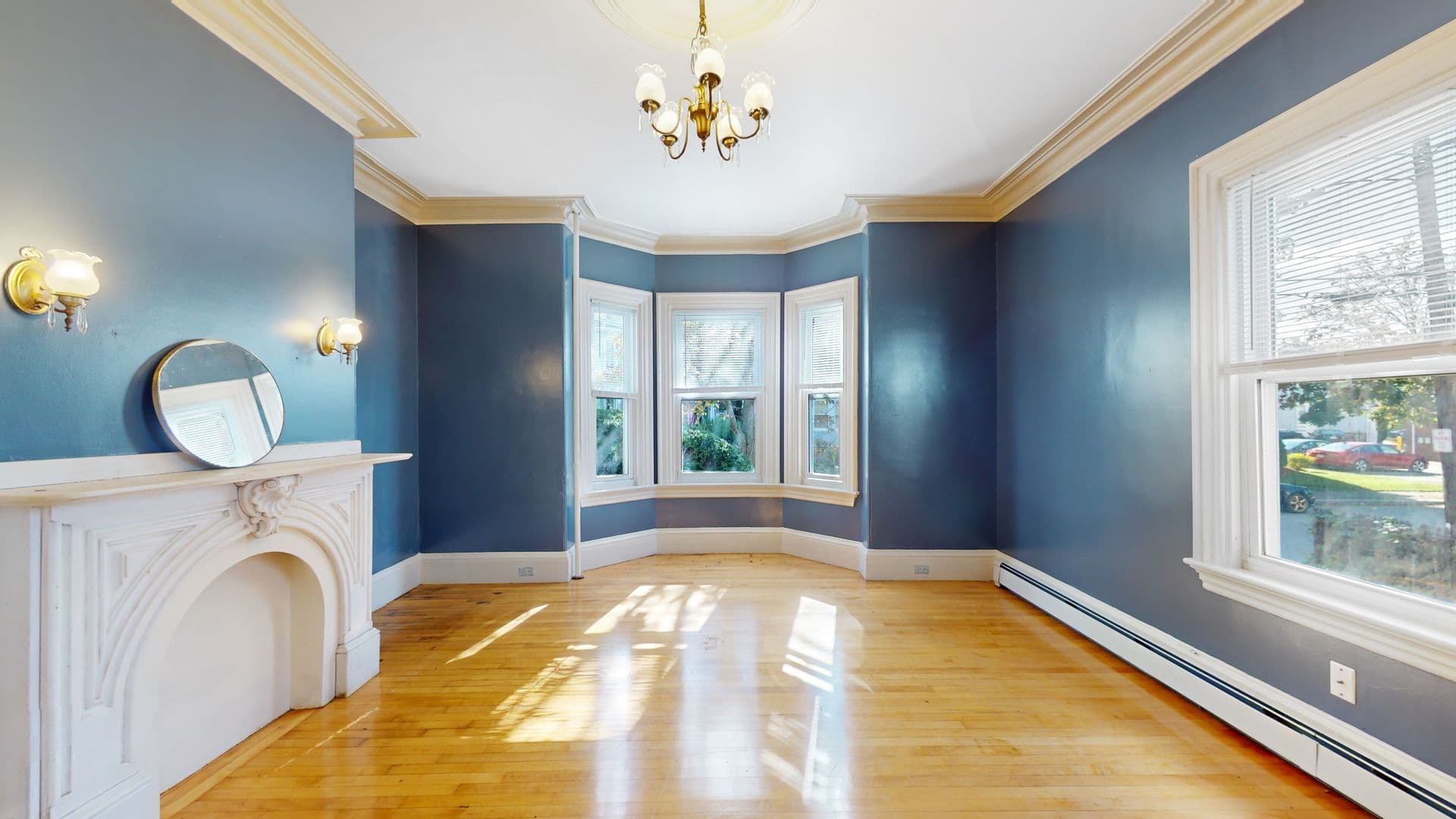 Waltham Apartment: 184 Ash Street