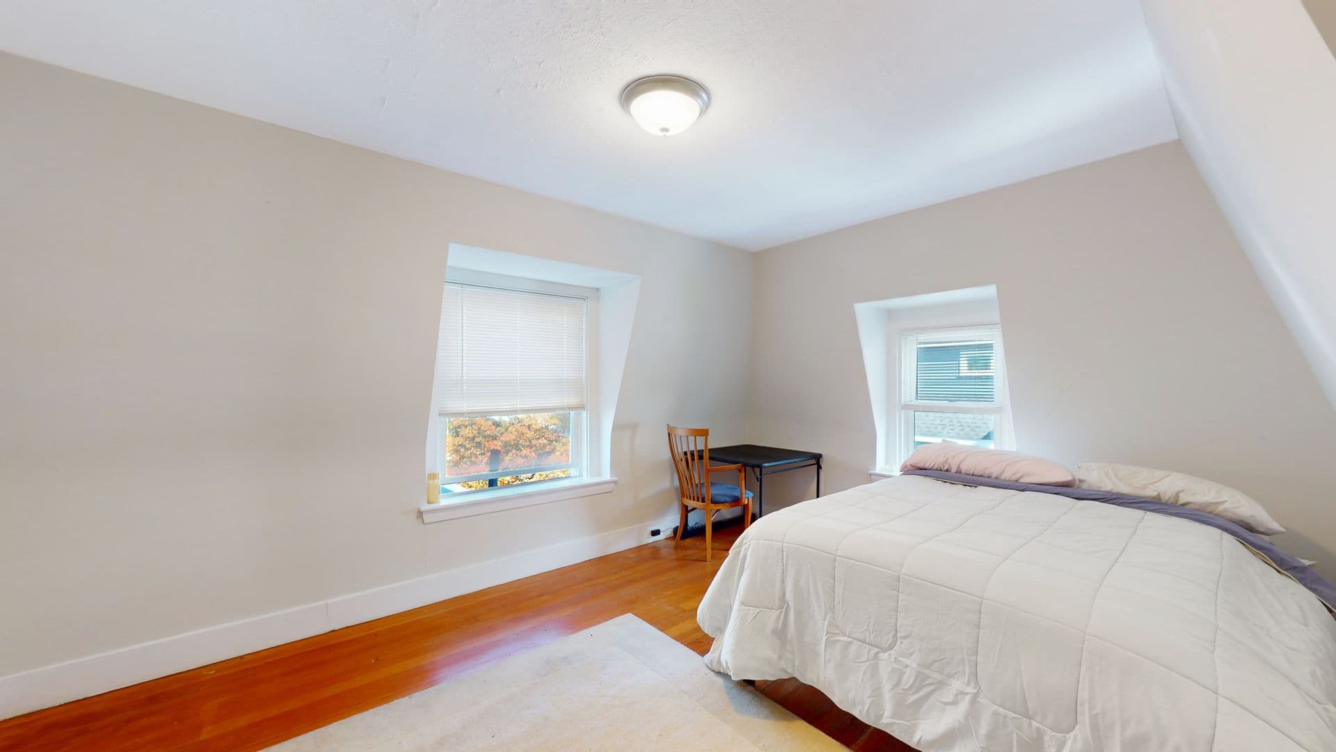 Waltham Apartment: 184 Ash Street