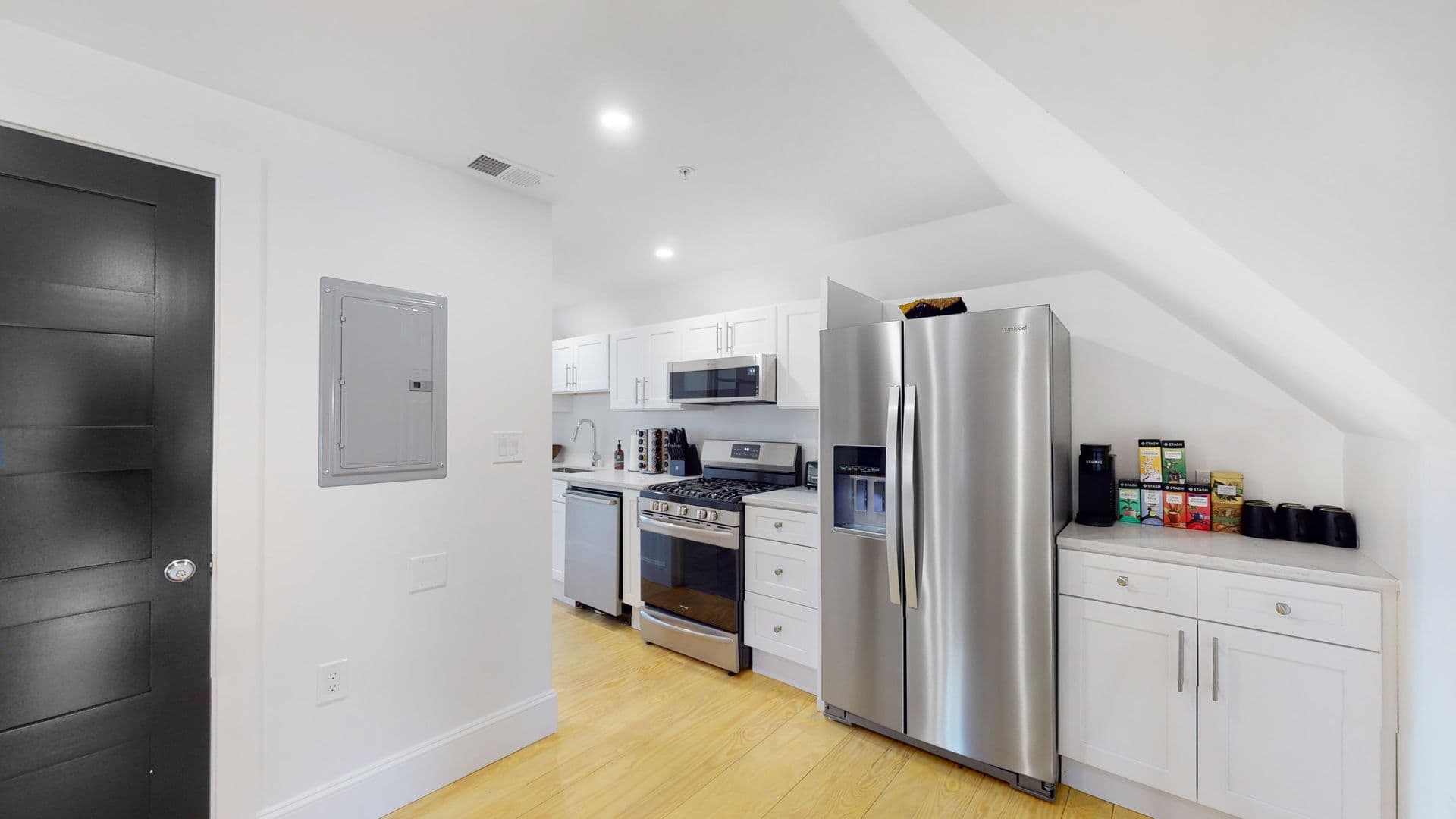 Waltham Apartment: 655 South Street