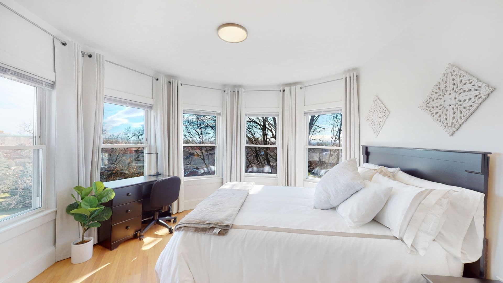 Waltham Apartment: 655 South Street