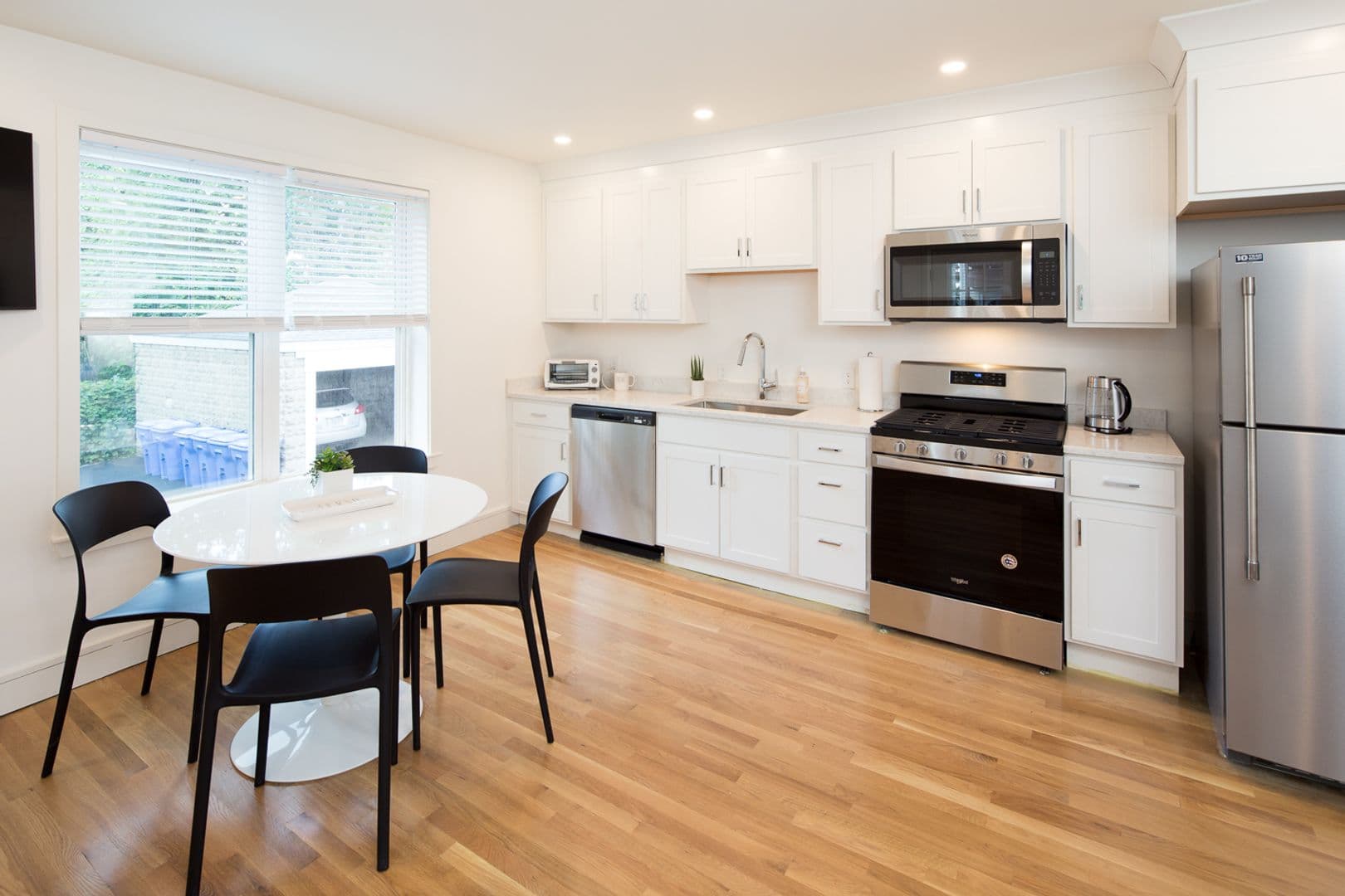 Waltham Apartment: 92 Brown Street
