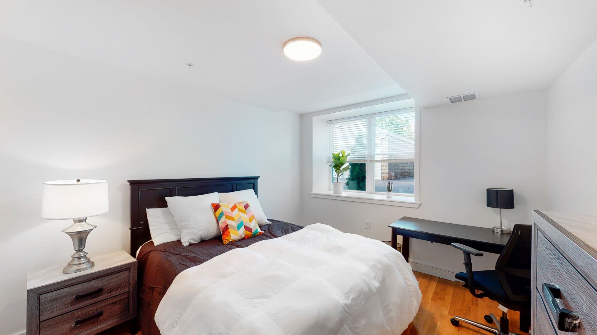 Waltham Apartment: 92 Brown Street