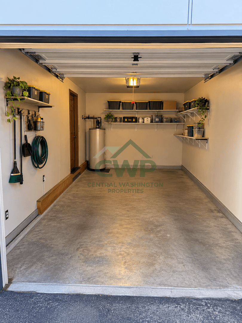 Yakima Apartment: 418 S. 61st Ave.
