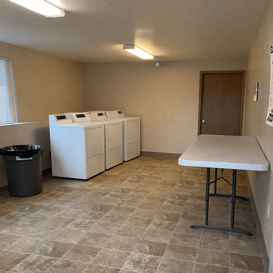 Selah Apartment: 201B Valleyview