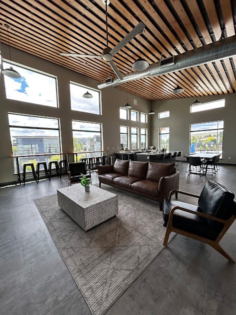 Selah Apartment: 200 Canyon Parkway