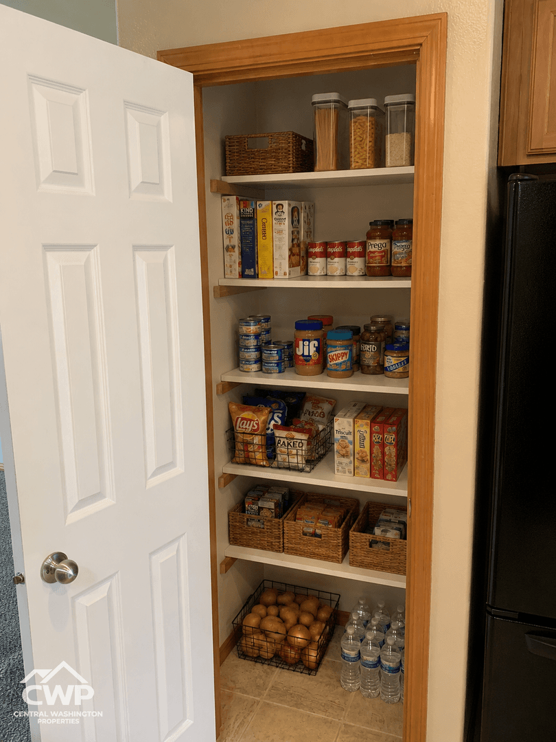 Yakima House: 2018 Wellington Drive