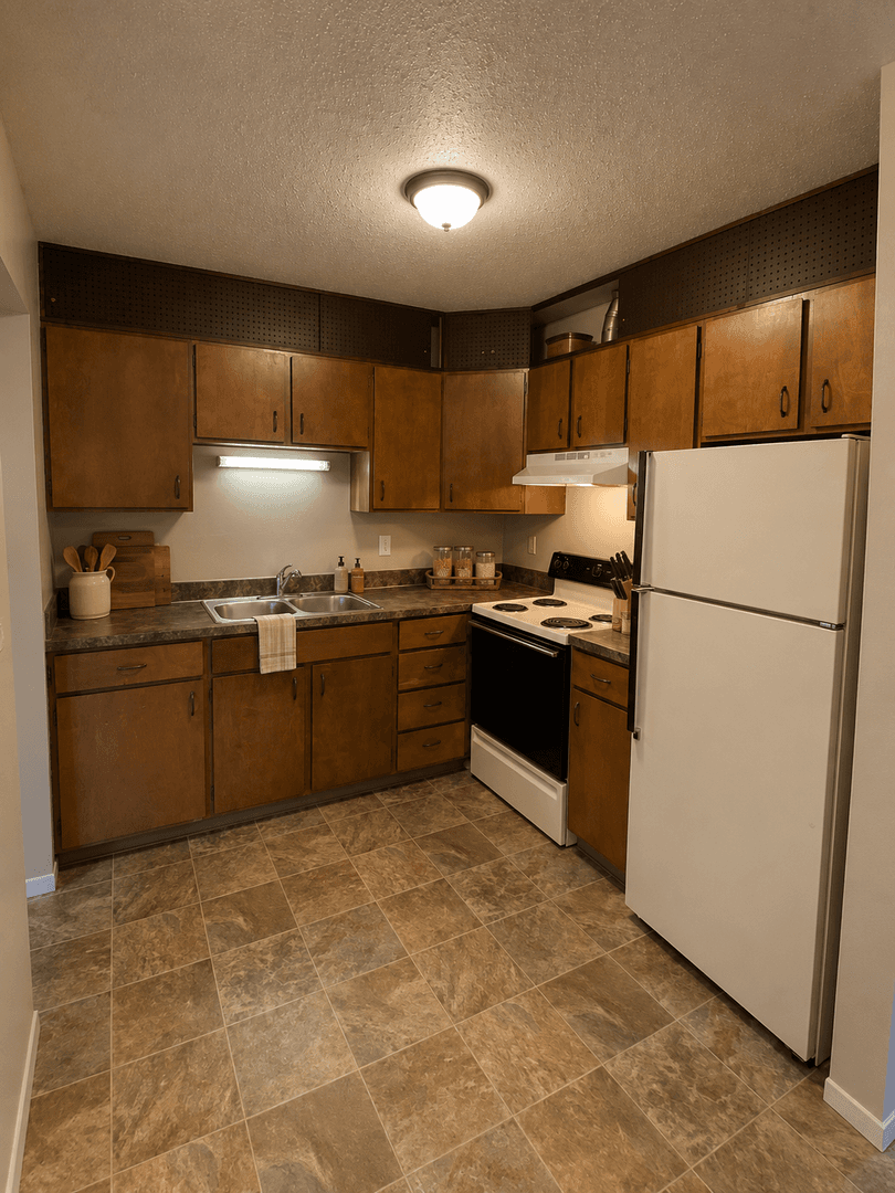 Yakima Apartment: 4004 Bell Ave.