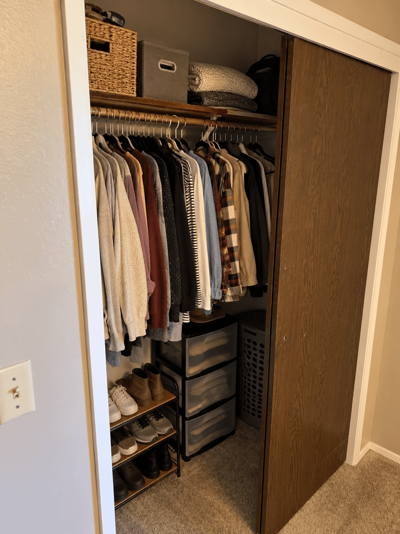 Selah Apartment: 201 Jim Clements Way