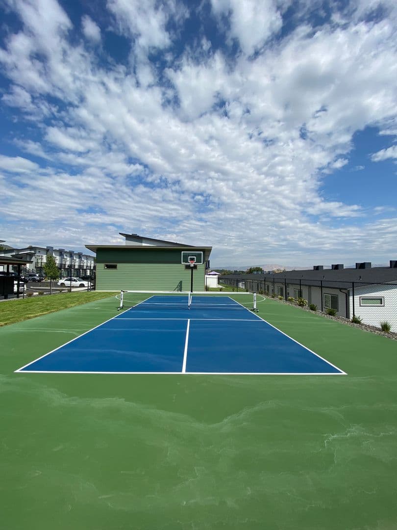 Selah Townhome: 200 Canyon Parkway - D10