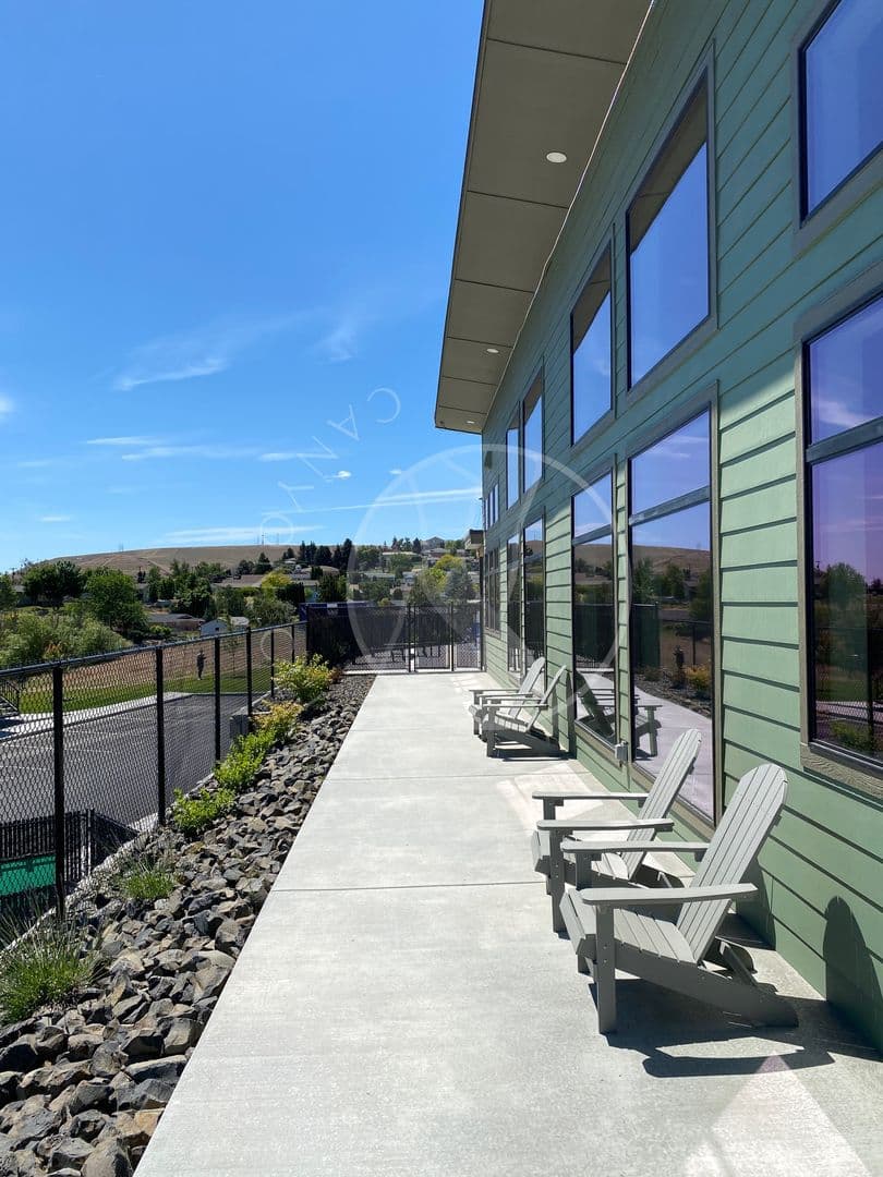 Selah Apartment: 200 Canyon Parkway