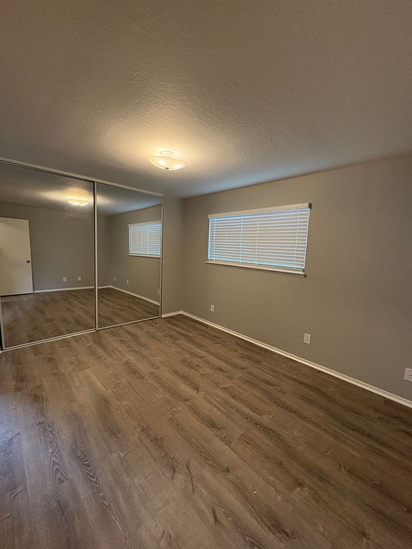 Capitola Apartment: 425 Plum Street