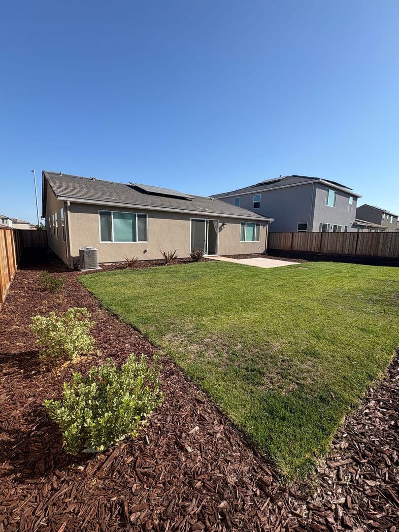 Hollister House: 1831 Lilac Court