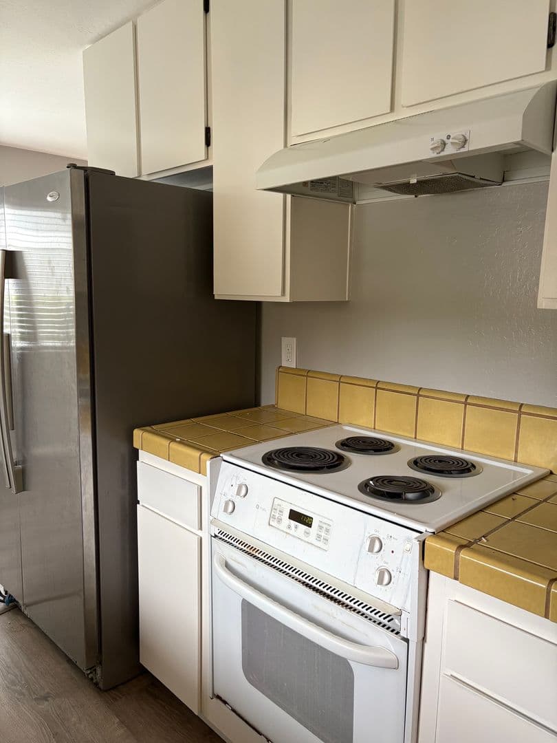 Capitola Apartment: 425 Plum Street