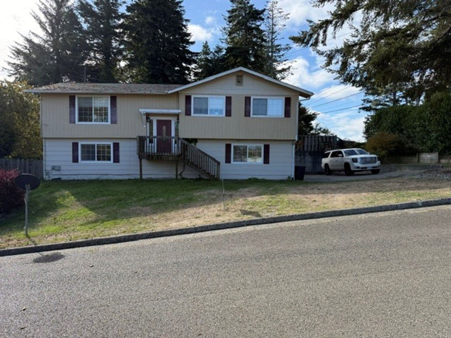 North Bend Apartment: 2480 13th Street