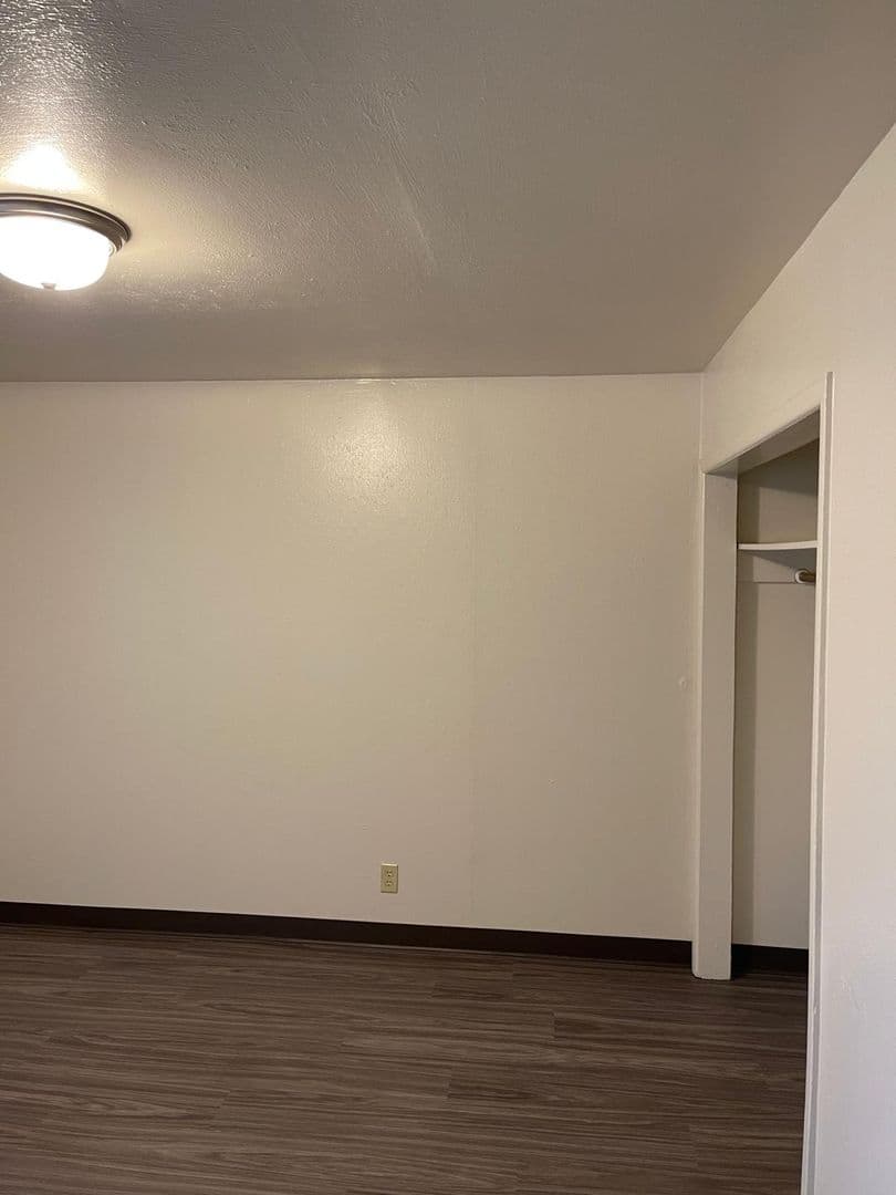 Coos Bay Apartment: 524/534 Taylor Avenue