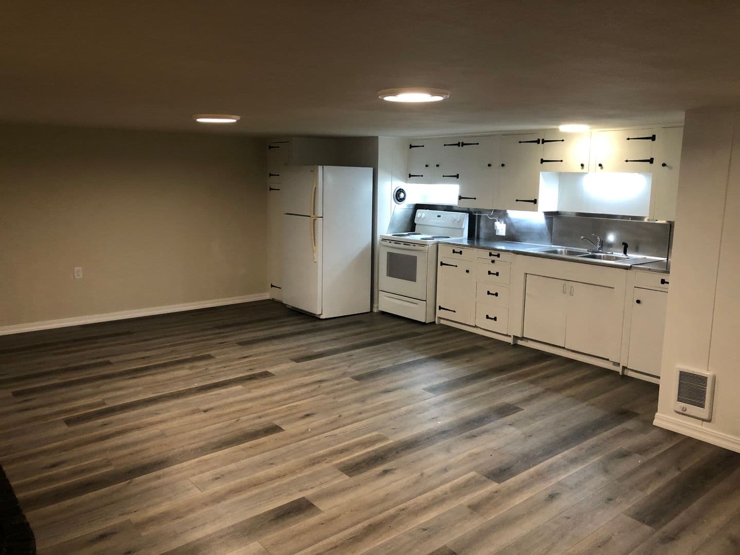 North Bend Apartment: 2199 Union Avenue