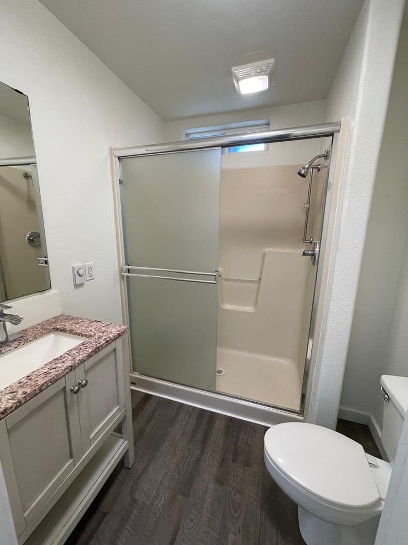 Coos Bay Apartment: 669 S. Main