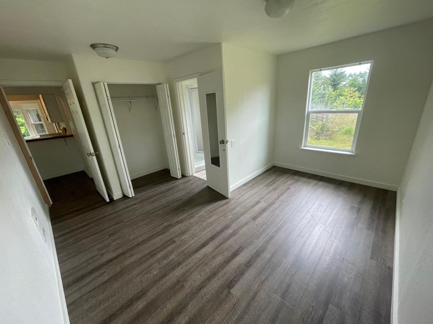 Coos Bay Apartment: 669 S. Main
