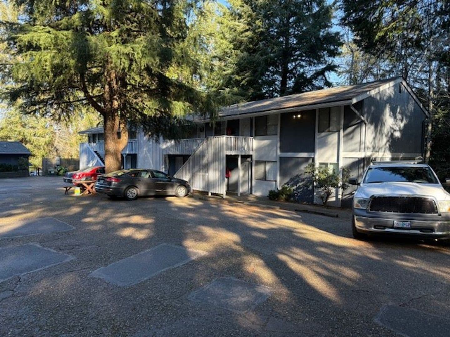 Reedsport Apartment: 3615 Frontage Road