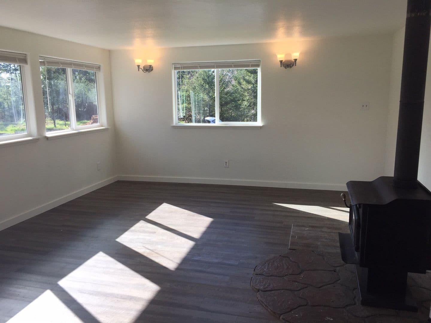 Coos Bay Apartment: 669 S. Main