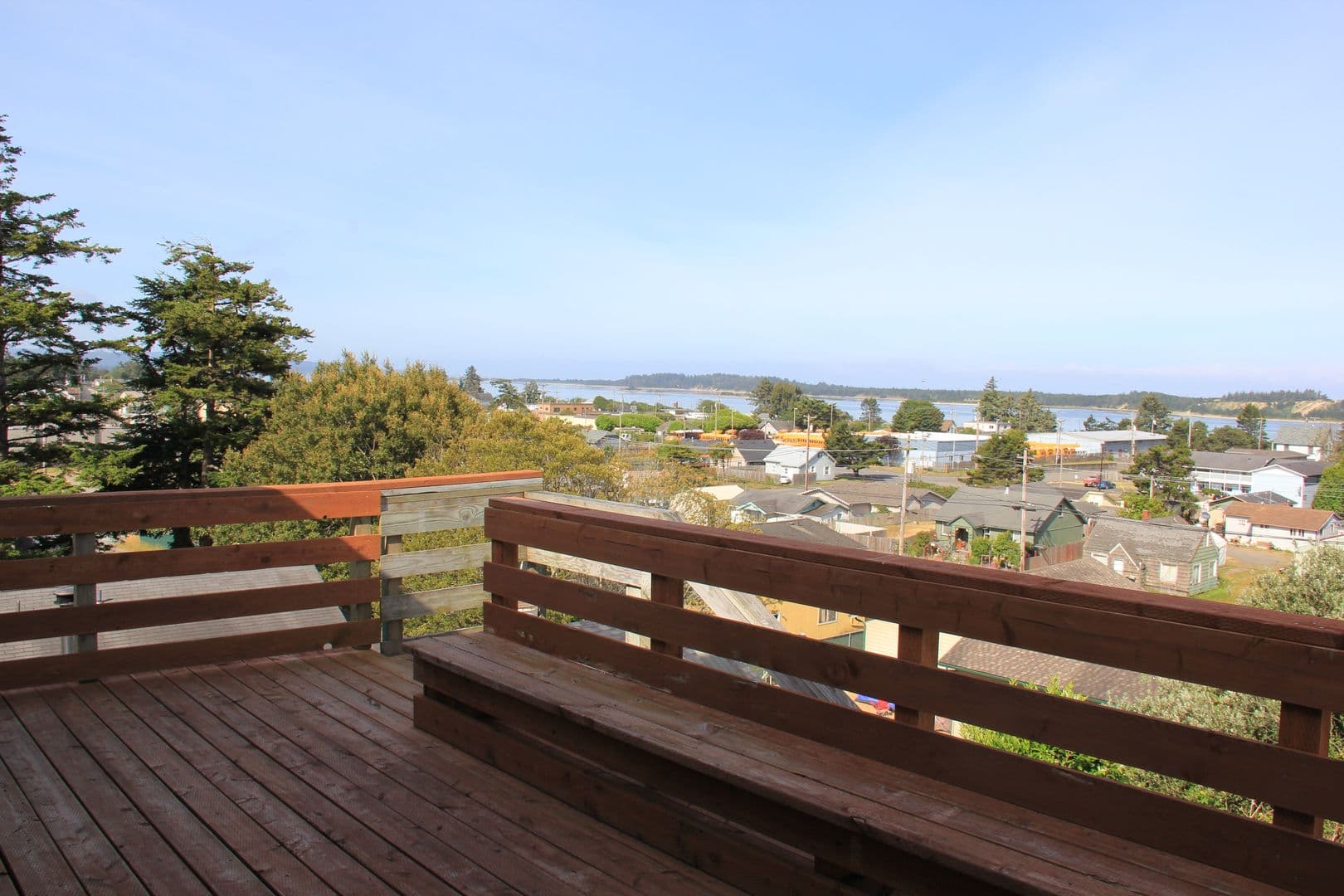 Coos Bay Apartment: 276 N. Cammann Street
