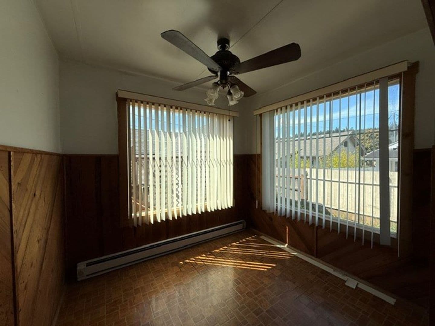 Coos Bay Apartment: 675 & 685 Elrod