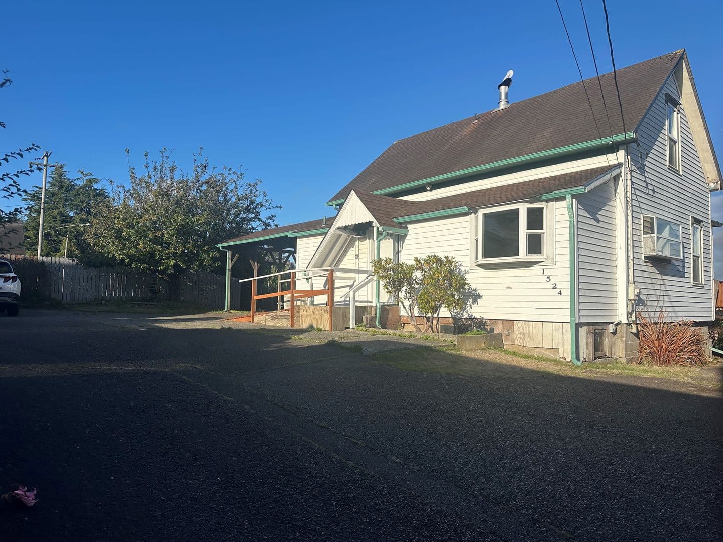 North Bend Apartment: 1524 Sheridan